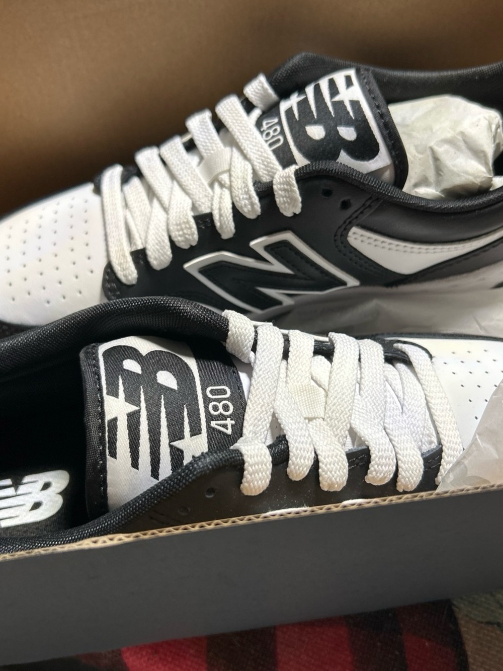 New Balance 480 Low-Top Sneakers in Black & White